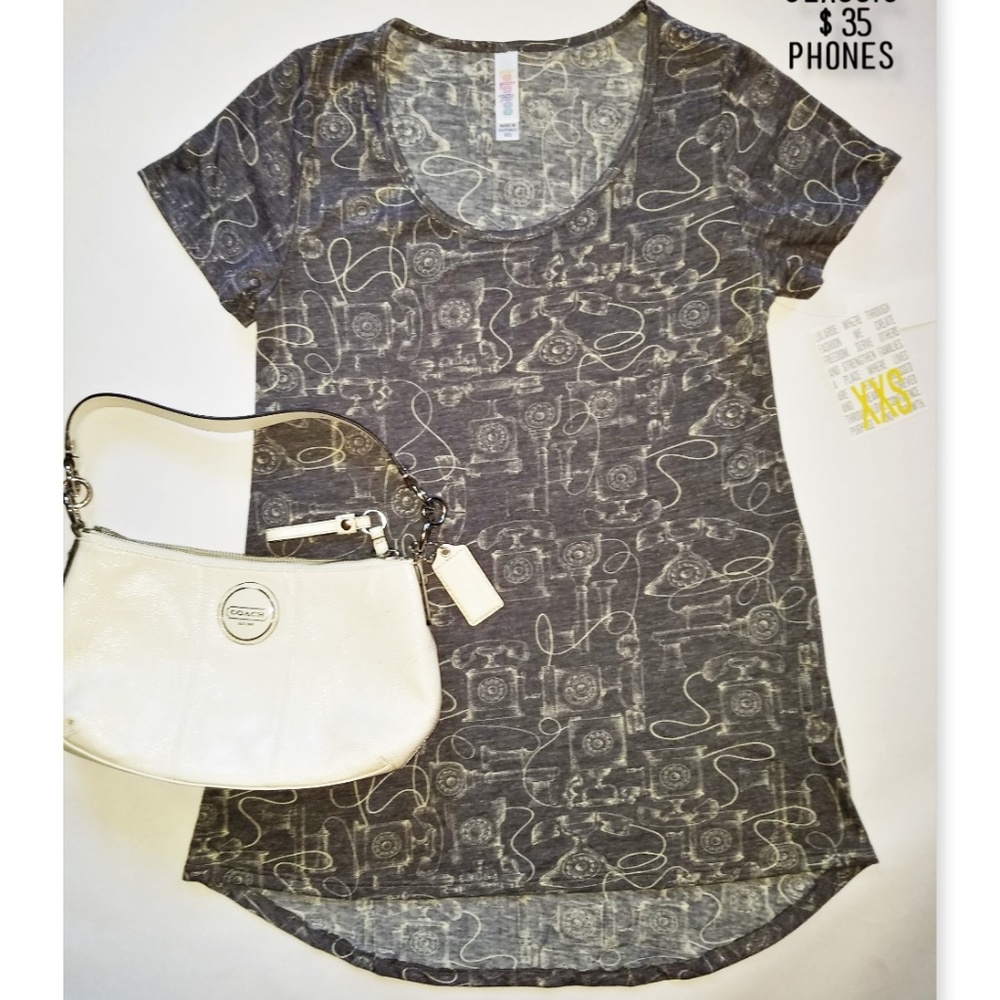 PHONES LuLaRoe NWT Classic T shirt so cute!